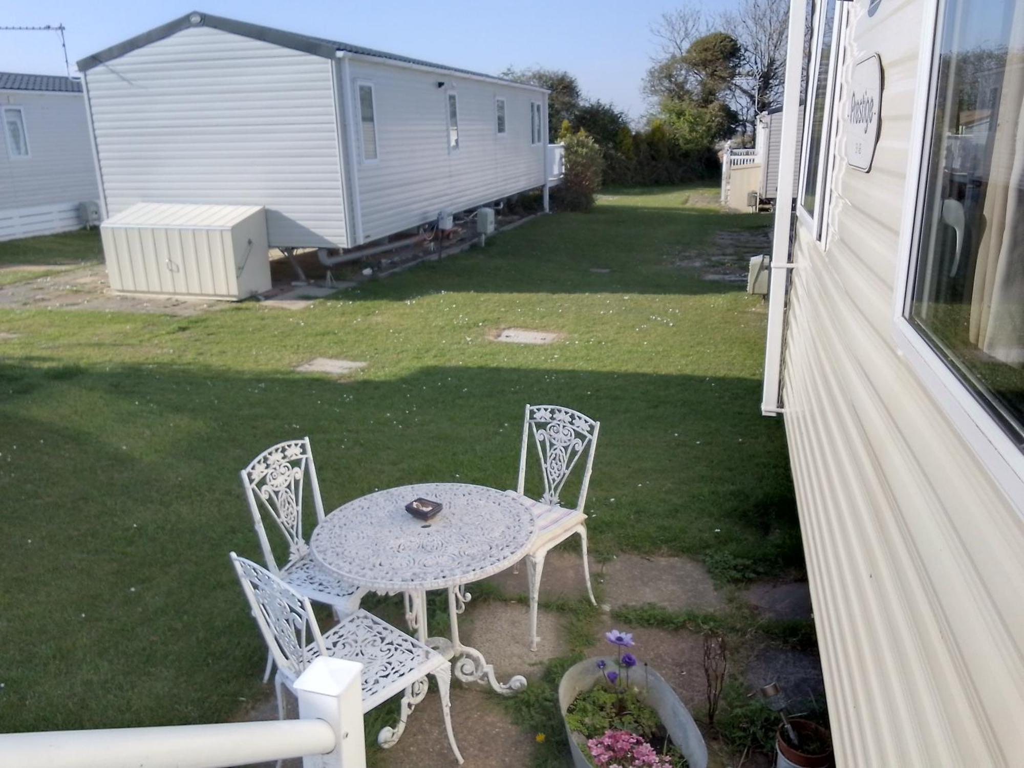 Private Caravan Situated At Parkdean Holiday Resort St Margaret'S At Cliffe Number 18 Exterior photo